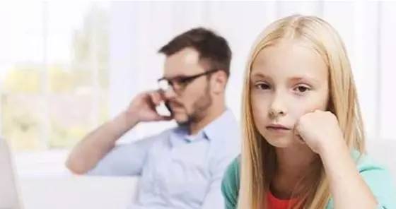 你在“帮孩子变笨”，可怕的是你却习以为常！