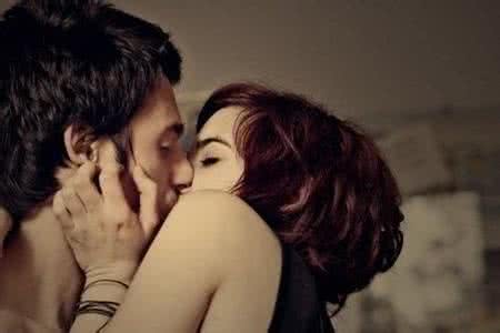 男女纯h的短文 性高潮期男女反应的异同点：性高潮反应期很短