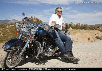 台湾老人骑摩托车 台湾老人骑摩托车 台湾为什么骑摩托车?