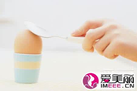 吃药能吃鸡蛋吗 吃药能吃鸡蛋吗 鸡蛋不是药 用起来却比吃药效果好