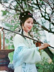 多愁善感的男人 多愁善感的黛玉葬花原因分析