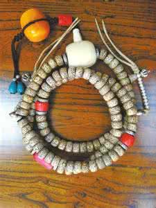 手串绳结打法图解 diy手串 女味十足的花形手绳带珠子