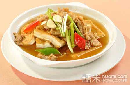 家常肉片炖豆腐 肉片炖豆腐