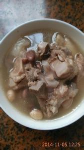 猪脚花生汤的做法 花生猪脚汤的做法及注意事项