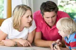 如何给孩子立规矩 6岁前如何给孩子立规矩_爸爸妈妈该给孩子立下什么规矩