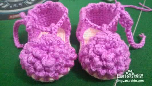 宝宝花朵凉鞋钩法视频 凉拖鞋的钩法 宝宝花朵凉鞋的钩织方法：3 鞋面的钩法