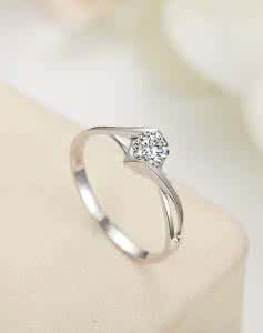 铂金婚戒 铂金婚戒 铂金婚戒该如何选择 铂金婚戒日常保护