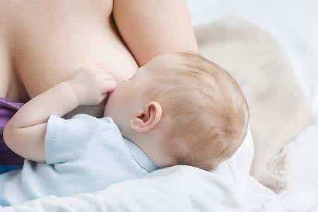 早产儿怎样喂养长的快 早产儿怎样母乳喂养