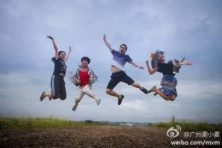 飞起来的照片怎么拍 教你如何在照片上飞起来