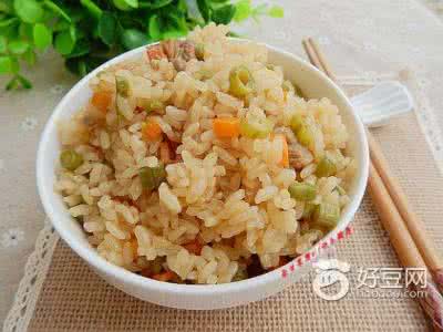 胡萝卜豆角虾仁焖饭 胡萝卜豆角焖饭