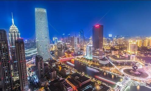 中国人就该用中文提问 中国大城市的地标建筑，就该中国人来设计！