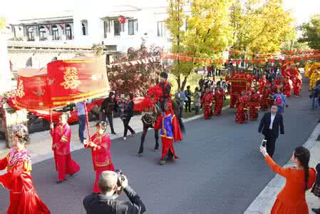 长春古装艺术写真摄影 长春一对年轻新人穿古装办全套仿古婚礼(组图)