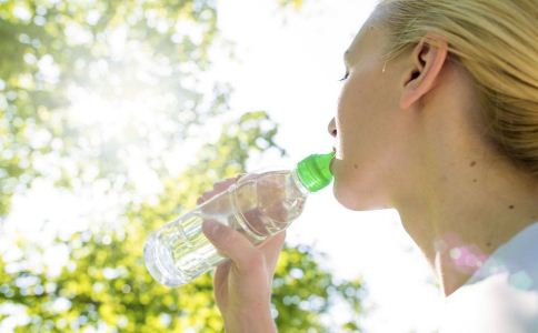 女人排毒的最好方法 女人有毒 2种经典排毒方法