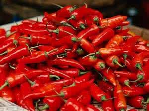 经期吃辣椒 经期可以吃一点点辣吗 经期能吃辣椒吗