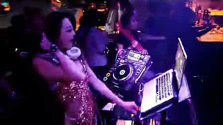 混血哥夜店勾搭 〖计哥〗魅力四射《夜店爆红DJ榜（13首）》