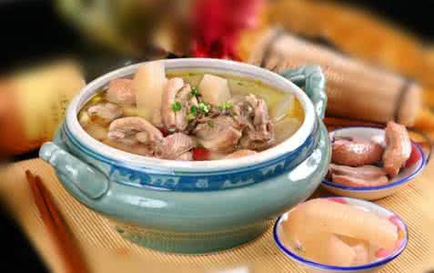 酸萝卜老鸭汤的做法 酸萝卜老鸭汤的做法 老鸭汤鲜美不油腻
