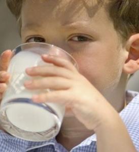 7个月宝宝不爱喝水绝招 宝宝不爱喝白开水怎么办