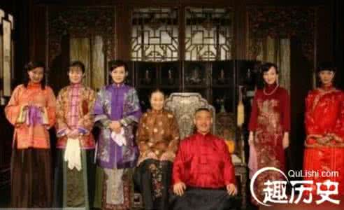 四川军阀杨森裸打妻妾 民国军阀杨森12妻妾奇异的私生活：杨森妻妾十二钗