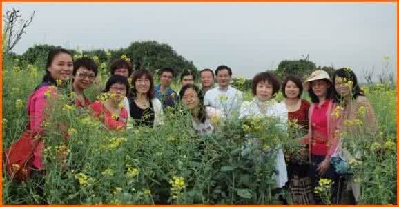 清华附小主题教学 三八节踏青活动主题 冶师附小组织女教职工踏青赏花  共庆三八节