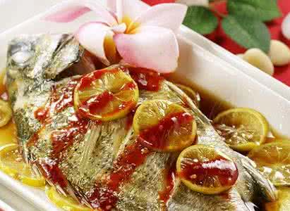 泰式柠檬蒸鲈鱼  泰式柠檬蒸腊鱼