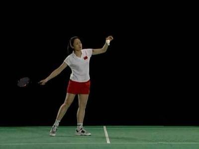 羽毛球单打发球技巧 羽毛球技巧 羽毛球单打的发球技巧