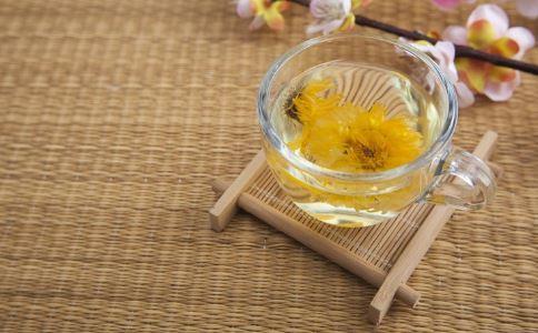 自制荷叶山楂减肥茶 秋季减肥的方法 推荐自制山楂减肥茶