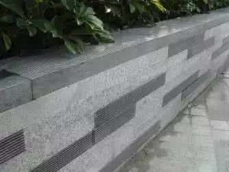 室外地面石材铺装图 【石材】石材立面与铺装地面衔接处理方式