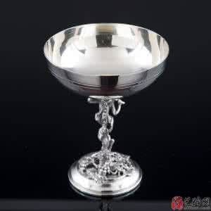 高脚白酒杯 树是高脚酒杯