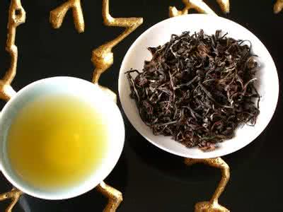 乌龙茶的功效与作用 乌龙茶的功效与作用 乌龙茶是什么样的？