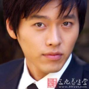 男人有钱就变坏 有钱易变坏的5种男人面相