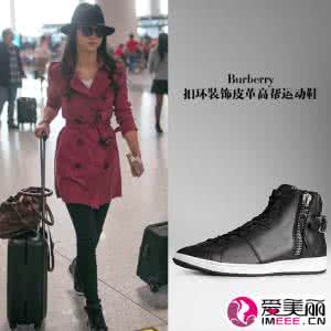 晚秋汤唯风衣 汤唯暗红色风衣潮范现身机场