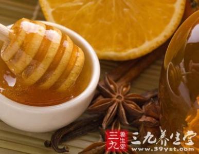 蜂蜜的作用与功效 蜂蜜的作用与功效 15种闻所未闻蜂蜜食疗方