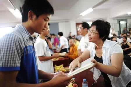 重点大学收社会考生吗 总理发话了：重点大学要录取更多农村考生！