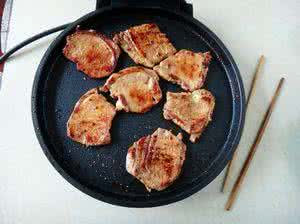 香煎猪排饭 电饼铛香煎猪排