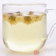 菊花茶的功效与禁忌 菊花茶的功效与作用及禁忌 泻火养生的佳品