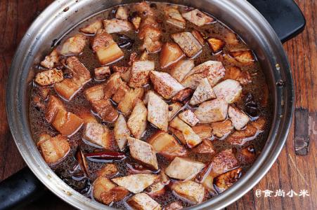 高压锅煮饭粥不溢窍门 四个窍门做好一锅下饭大菜——芋头烧肉