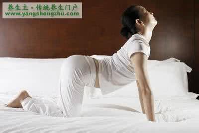 女性睡前瑜伽视频教程 如何利用睡前瑜伽打造气质女性