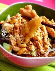 口水鸡的家常做法 口水鸡的家常做法 鸡肉 | 辣子鸡 口水鸡 酥炸鸡腿 ,3种鸡肉家常吃法来咯~