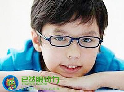 近视眼常戴眼镜好吗 戴眼镜好不好
