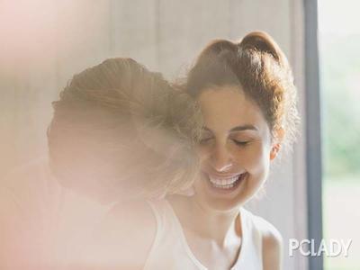外国女人倒追中国男 惊喜来了，让女人倒追你的方法新鲜出炉了！