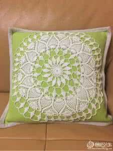 钩针编织抱枕靠垫图解 钩针编织抱枕靠垫图解 钩针三角形图案抱枕，夏天用起来也很清爽~