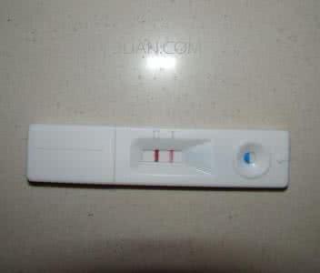 早孕试纸两条线 晚上早孕试纸显示两条线测的准吗？