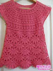 四十款钩针小坎肩花样 美丽的钩针坎肩、裙子和上衣花样图解