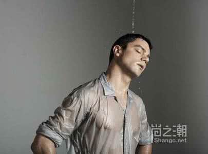 理工监测 为了女儿，理工男发明了一个监测发烧的神器！这才是暖男！