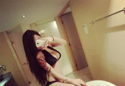 超级约会泡妞恋爱教程 泡妞时拥抱女孩和邀约就这么简单！ - 约会·泡妞 - 宅男去哪儿