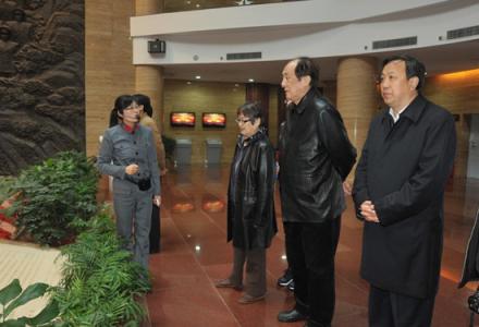 上将洪学智 洪虎 开国上将洪学智诞辰100周年,洪学智上将之子洪虎,进行独家访谈。