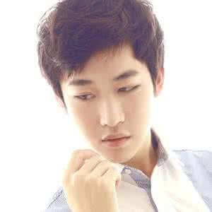 男生国字脸适合发型 男生发型图片及名称 国字脸男生适合什么发型 亲身体会