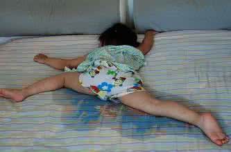 10岁儿童尿床简单偏方 儿童尿床