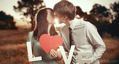 一生牵挂的人就是你 一生有一个让你牵挂的人，虽然心很痛但也很快乐！