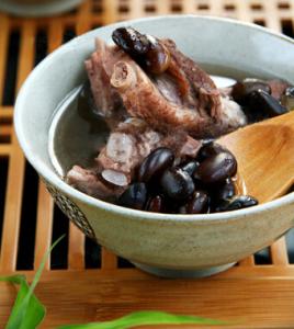 醋泡黑豆治疗白头发 黑豆怎么吃 推荐六款食谱助你补血养颜